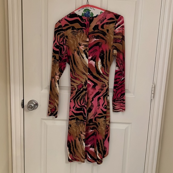 Cache Dress - Picture 3 of 3